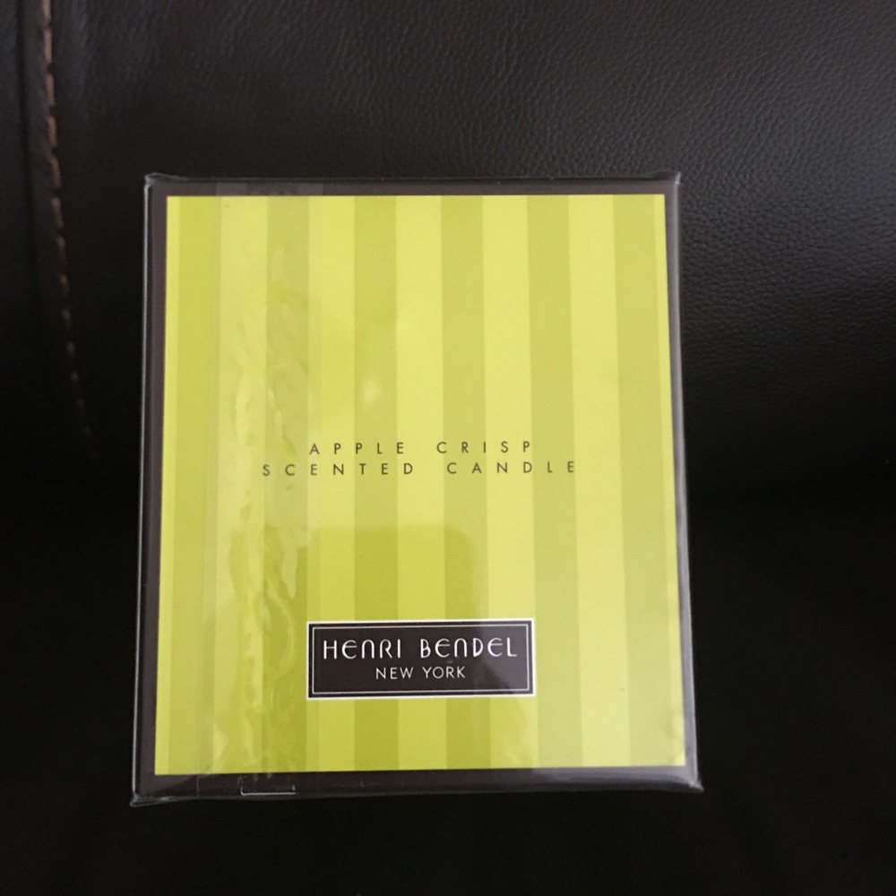 Henri Bendel Candle - Picture 2 of 4
